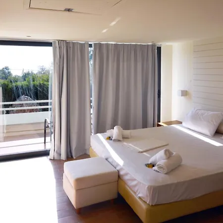 Village - Swimming Pool