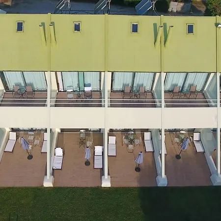 Village - Swimming Pool